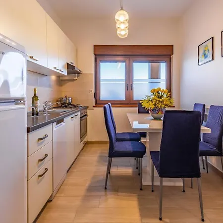 Sweet House With Free Parking Holiday home