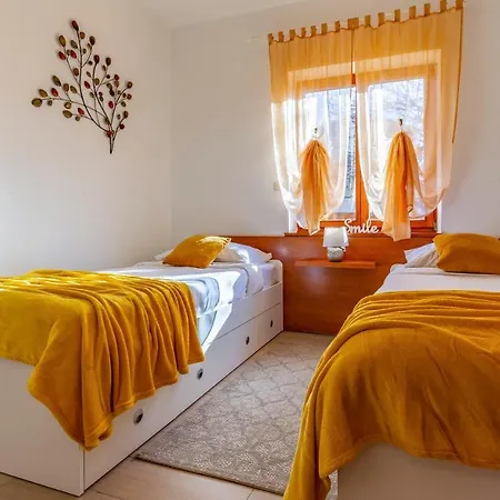Hébergement de vacances Sweet House With Free Parking *