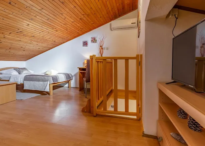 Sweet House With Free Parking Πούλα