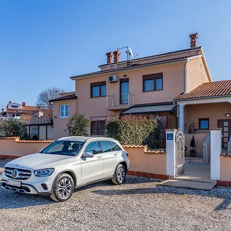 Sweet House With Free Parking * Pula