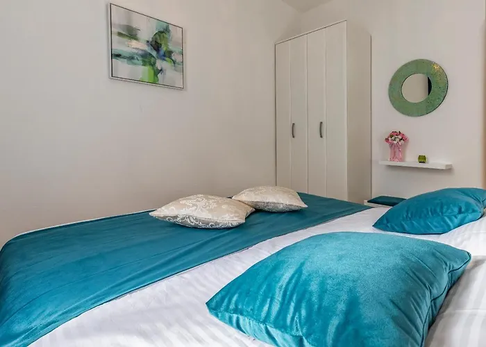 Sweet House With Free Parking Holiday home *