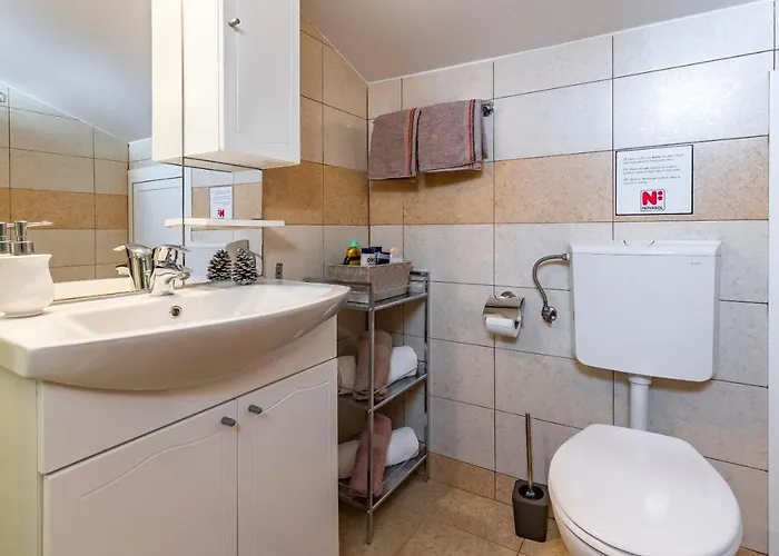 Sweet House With Free Parking Holiday home Pula