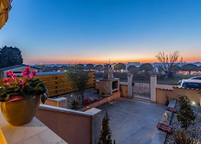 Holiday home Sweet House With Free Parking Pula